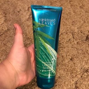 Rainkissed leaves body cream.